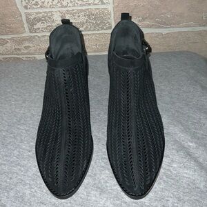 Vince Camuto Campina suede booties black laser cut detail size 7.5 M